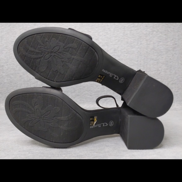 CL by Laundry Jessie Block Heel Sandal - Picture 9 of 16